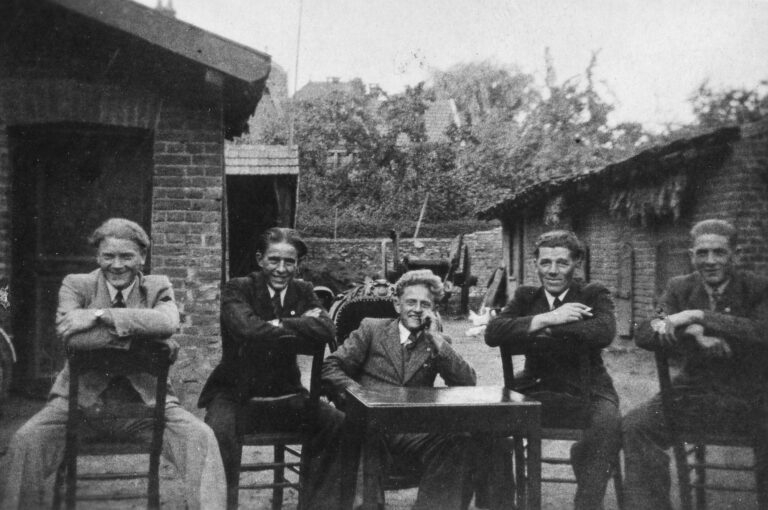 Links Wiel Schmitz ,  overigen onbekend
(foto 069-1)