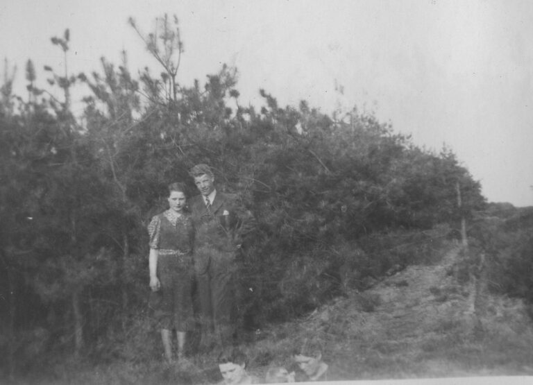 Sjra en Jes (Hamans-Schmitz) , Heibloem
(Ham nr. 109-1)