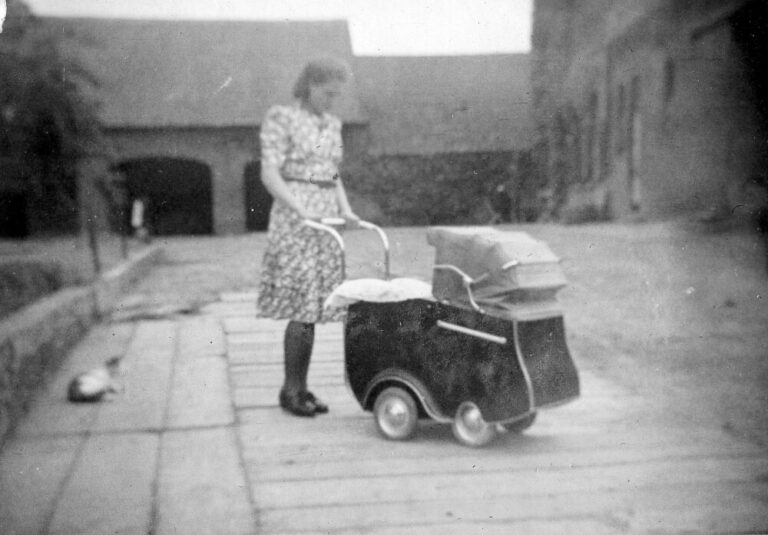 Agnes (Jes) Hamans, boerderij de Weerd 3, Roermond
(Ham nr. 127-1)